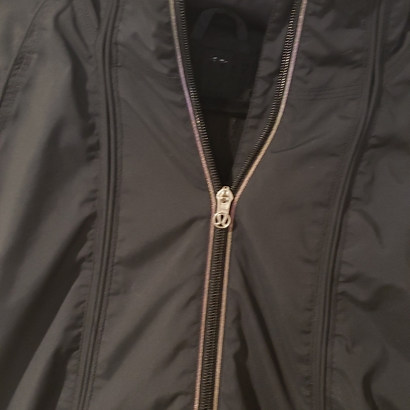 Lululemon lightweight jacket - Picture 3 of 7